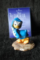 Royal Doulton Daisy Duck figurine Royal Doulton Fantasia figurine Royal Doulton Heart on a string figure