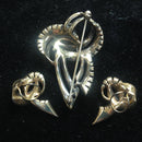 Stylish 1950's gilt paste brooch and earrings set
