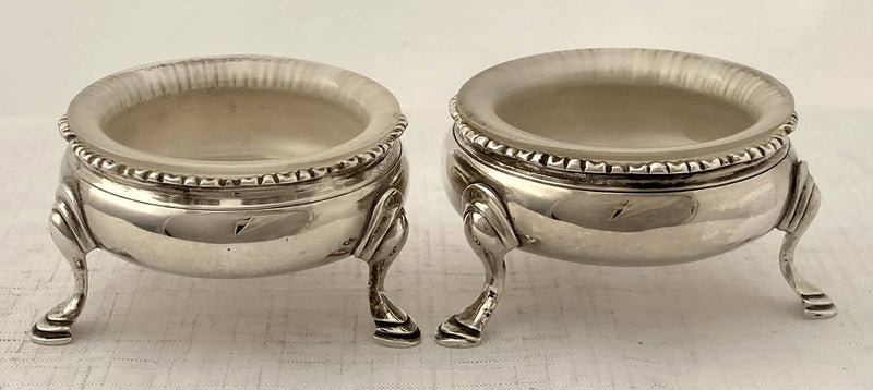 Georgian, George III, Pair of Silver Salts. London 1764. 3 troy ounces.