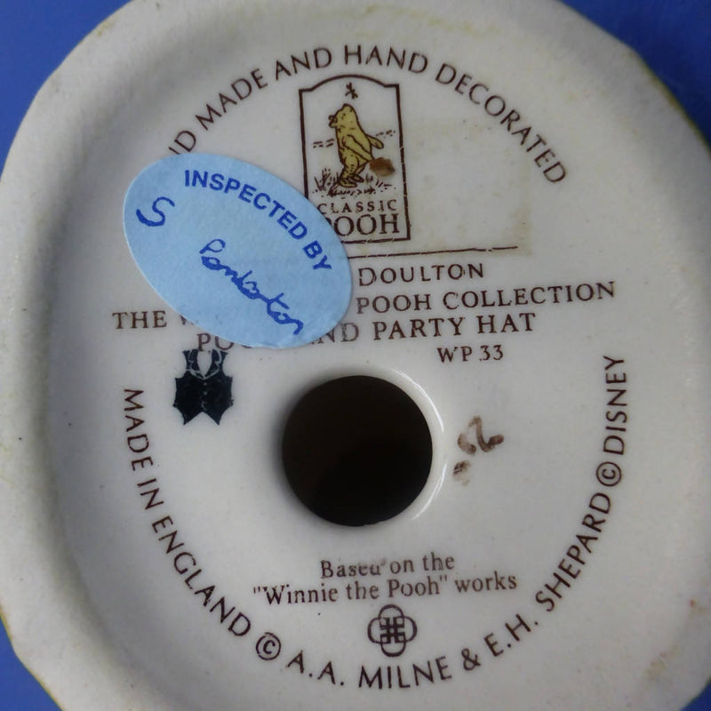 Royal doulton Winnie The Pooh Figurine Pooh and The Party Hat WP33