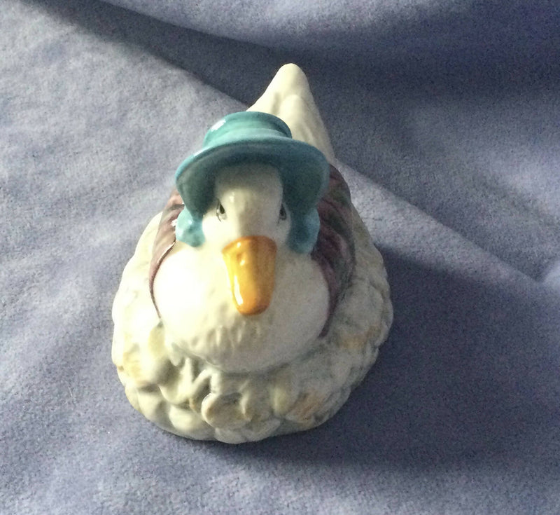 Beswick Jemima Puddleduck Made a Feather Nest figure Beswick Beatrix Potter Figurine