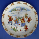 Royal Doulton Plate Bunnykins Builds A Snowman PN198