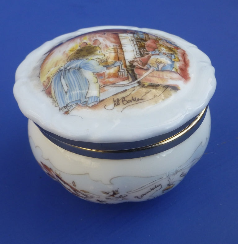Royal Doulton Brambly Hedge Seasons Hinged Trinket Box - Winter