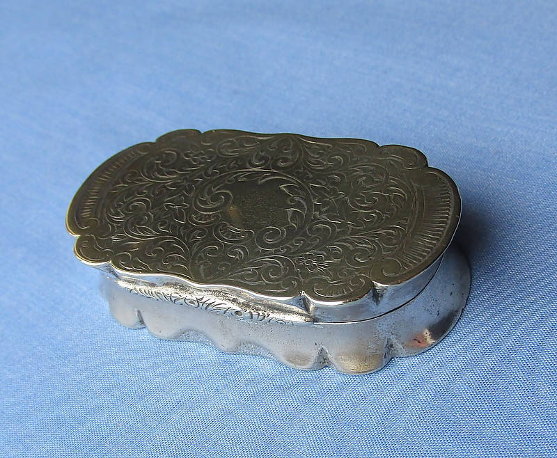 Serpentine Shape Silver Plated Snuff Box/Engraved Floral Decoration