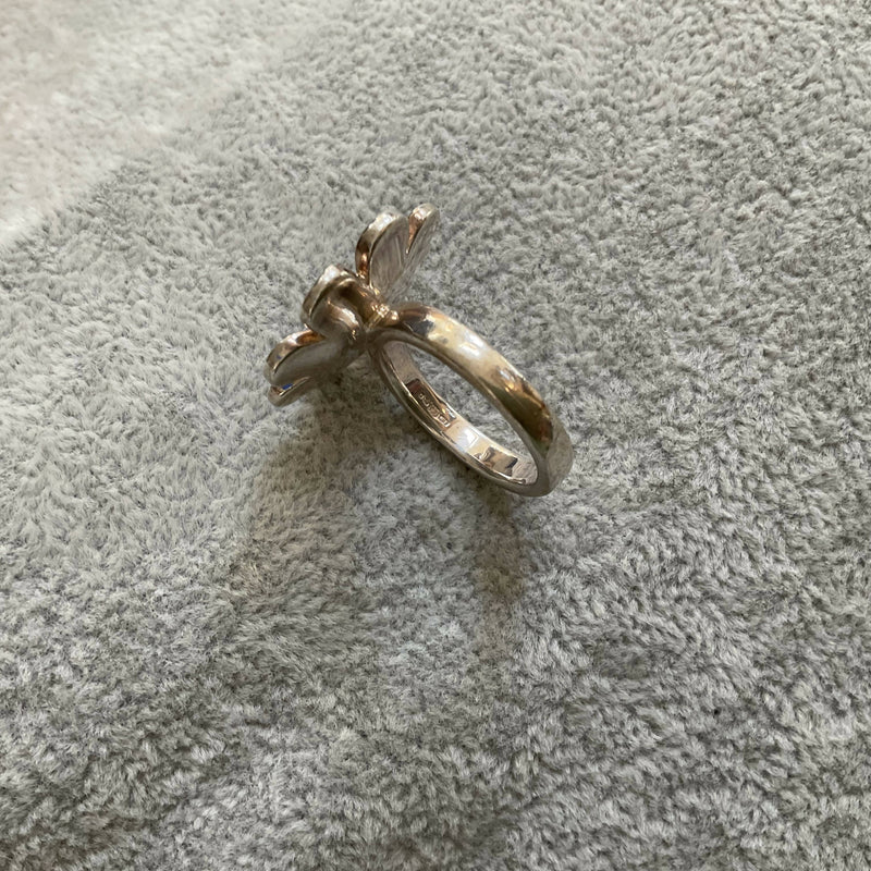 Hallmarked silver enamel daisy ring
