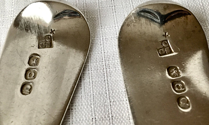 Georgian, George III, pair of silver thread pattern sauce ladles. London 1811 Richard Crossley & George Smith IV. 4.4 troy ounces.