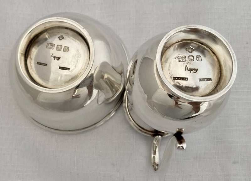 Elizabeth II, Asprey Silver Coffee Service. London1993/94 Asprey plc. 39 troy ounces.