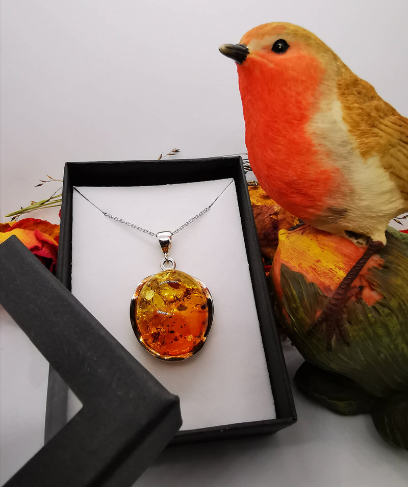 New Stunning Amber Pendant and 28 inch Sterling Silver Chain