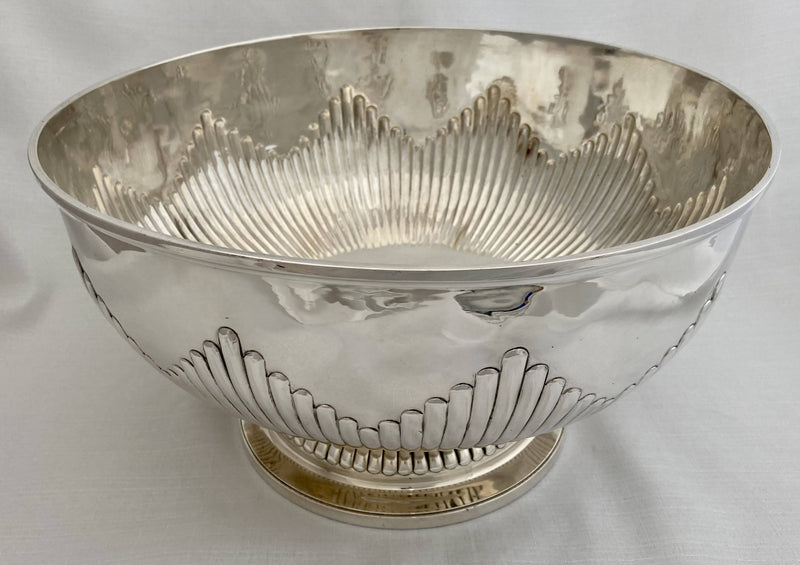 Robert Garrard, Crown Goldsmith, silver punch bowl. London 1849. 60 troy ounces