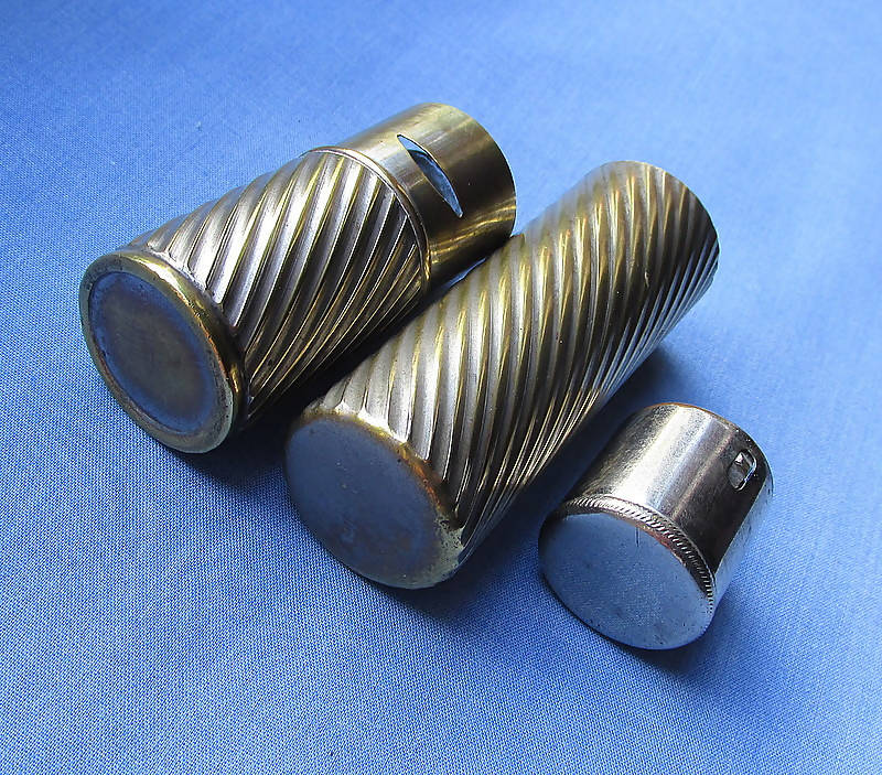 Brass Travelling Inkwell/Bayonet Locking Device/Spiral Decoration