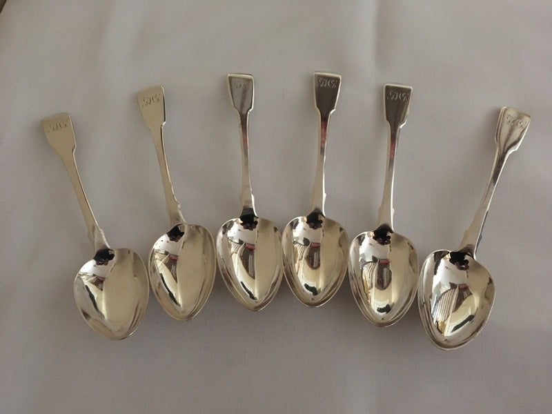 Georgian, George III, set of six silver tablespoons. London 1820 Solomon Royes. 15.4 troy ounces.