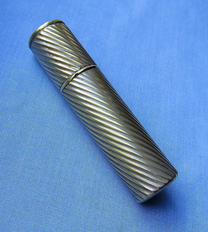 Brass Travelling Inkwell/Bayonet Locking Device/Spiral Decoration
