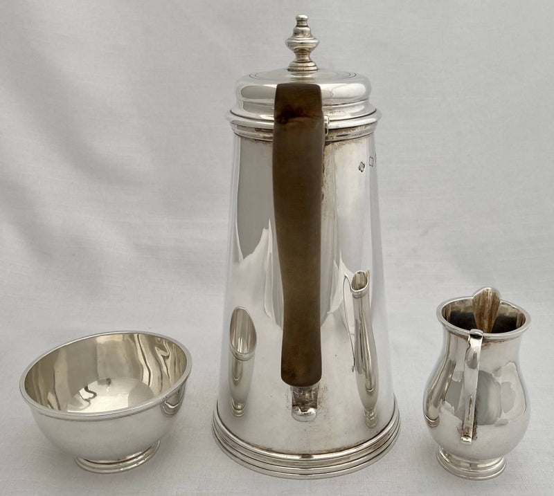 Elizabeth II, Asprey Silver Coffee Service. London1993/94 Asprey plc. 39 troy ounces.