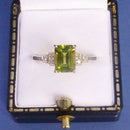 9ct Gold Peridot and Diamond Ring Size M