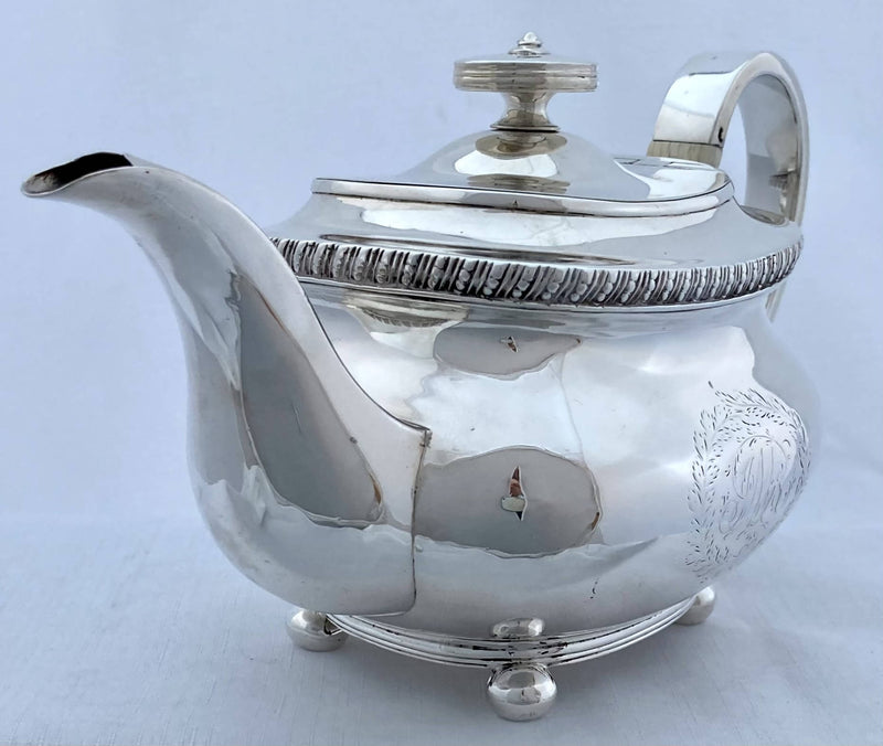 Georgian, George IV, Silver Teapot. Newcastle 1830 Thomas Wheatley. 17.5 troy ounces.