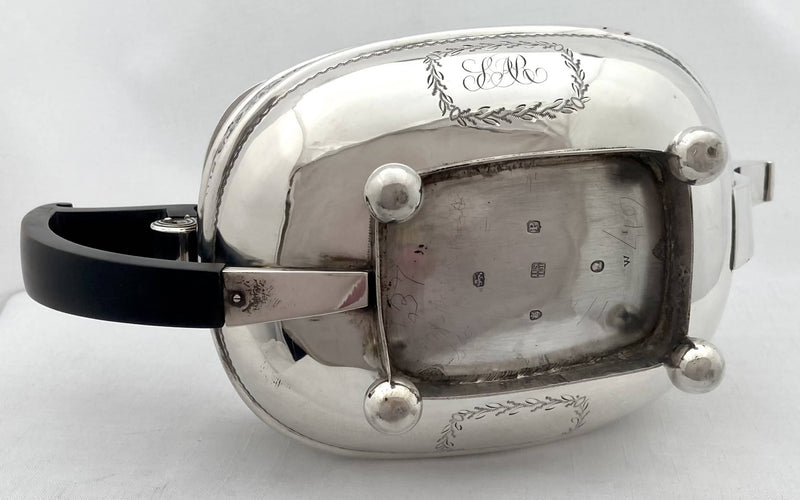 Georgian, George III, silver tea service. London 1810 Robert Hennell I & Samuel Hennell. 33 troy ounces.