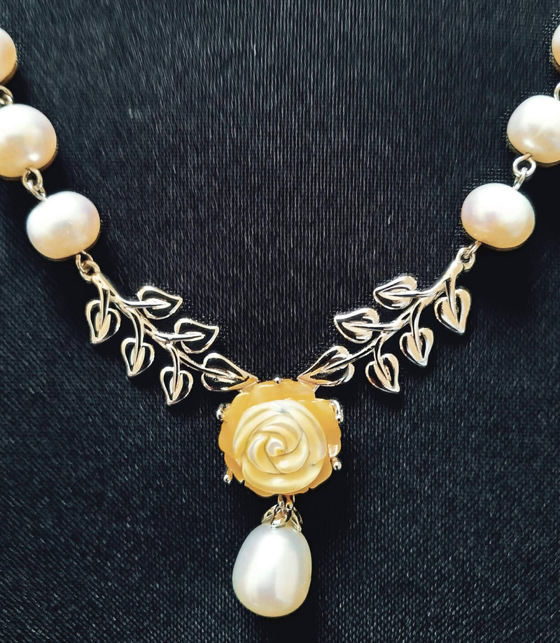 New Freshwater Pearl and Mother of Pearl 18" Necklace