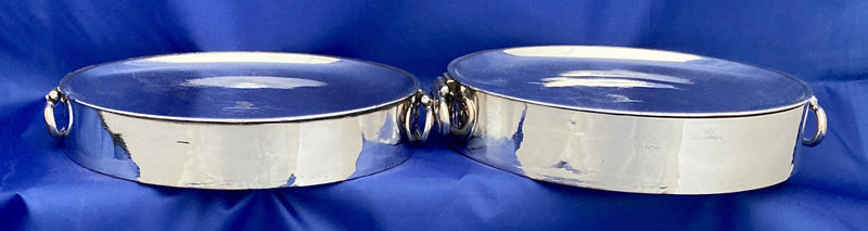 Georgian, George III, Pair of Crested Old Sheffield Plate Heated Dishes, circa 1800 - 1810.