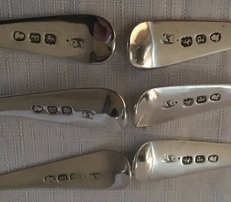 Georgian, George III, set of six silver teaspoons. London 1810, George Wintle. 2.5 troy ounces.