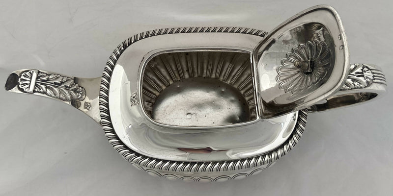 Georgian, George III, Silver Teapot. York 1814 James Barber & William Whitwell. 21.6 troy ounces.