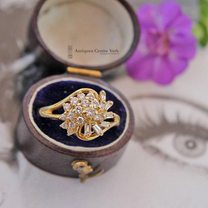 18ct Baguette & Brilliant Cut Diamond Cluster