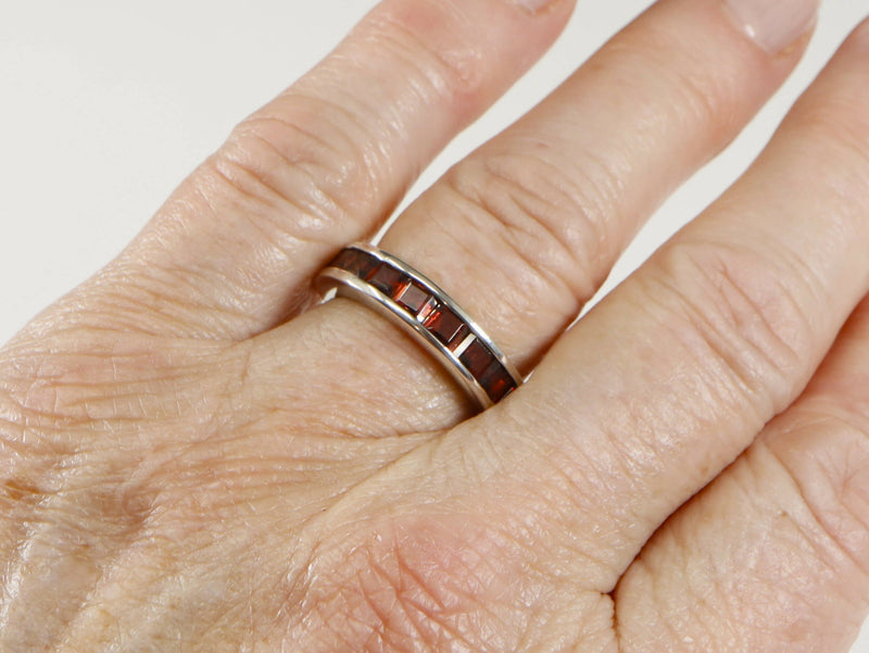 Vintage Sterling Silver & Garnet Band Ring