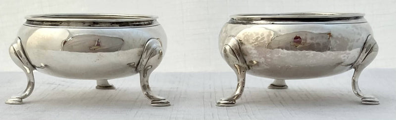 Georgian, George II, Pair of Silver Salts. London 1747 David Hennell I. 2.6 troy ounces.