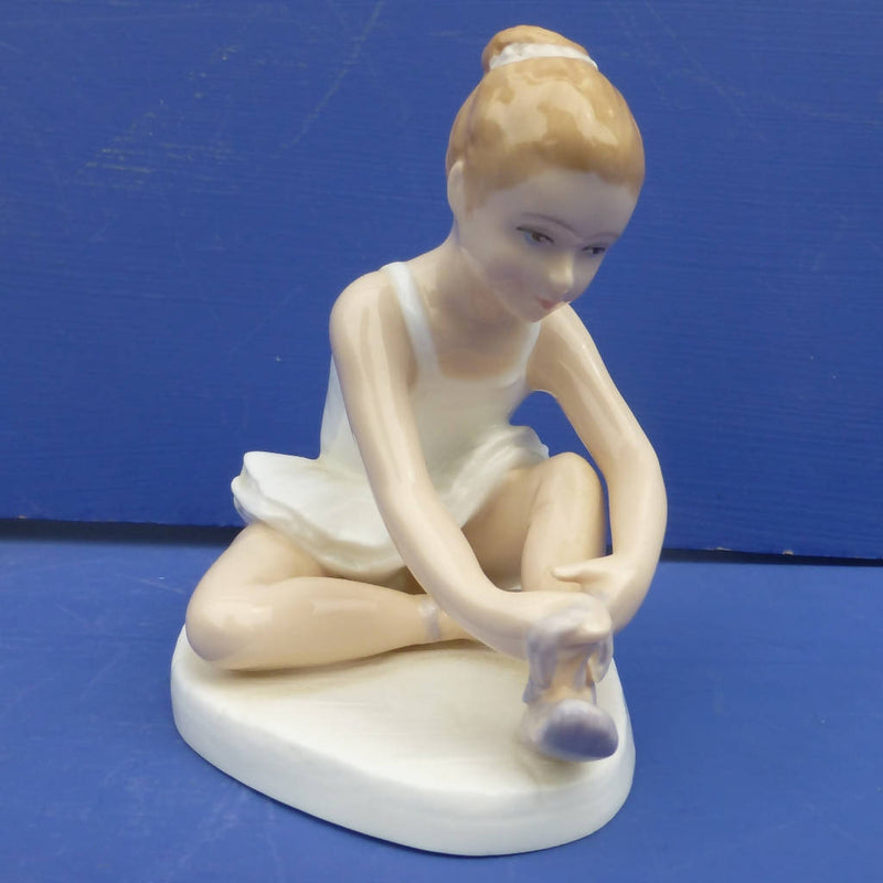 Royal Doulton Ballerina Figurine - Ballet Shoes HN3434