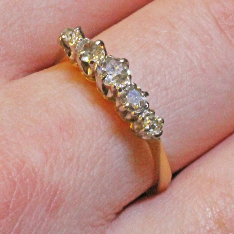 18ct gold five stone diamond ring, size N