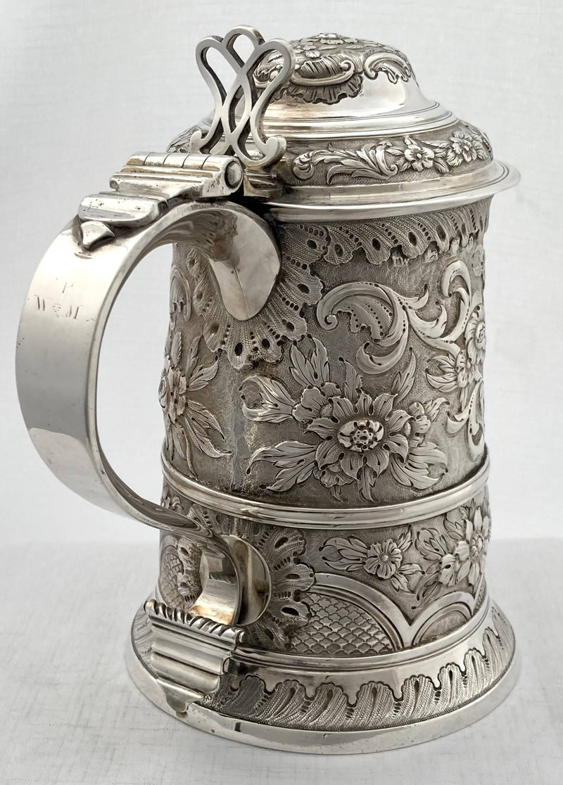 Georgian, George III, Silver Mask Head Tankard Jug. London 1772 Thomas Wallis I. 26.5 troy ounces.