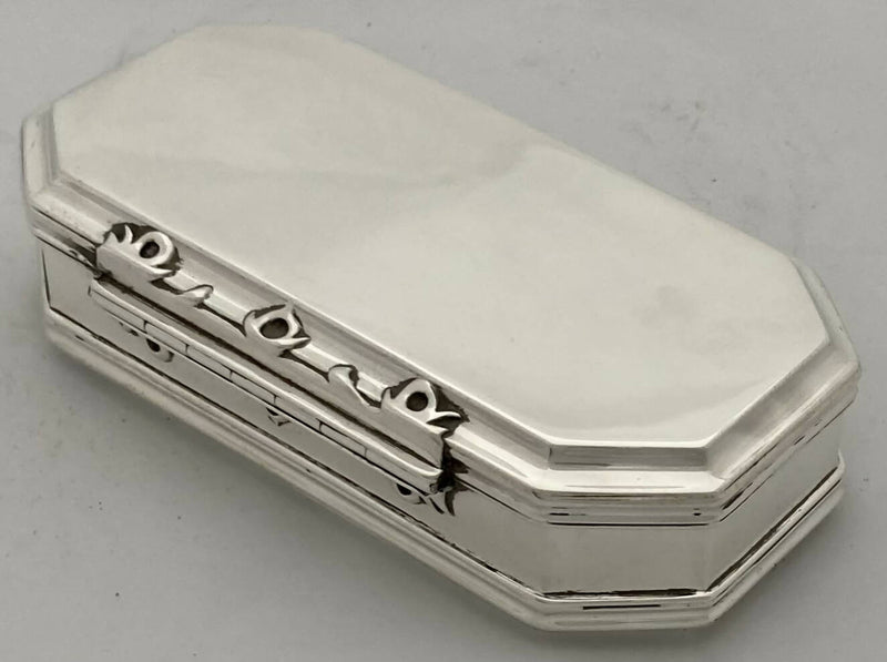 George V Silver Casket. London 1912 Robert Frederick Fox. 7.4 troy ounces.
