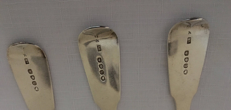 Georgian, George III, set of six silver tablespoons. London 1820 Solomon Royes. 15.4 troy ounces.