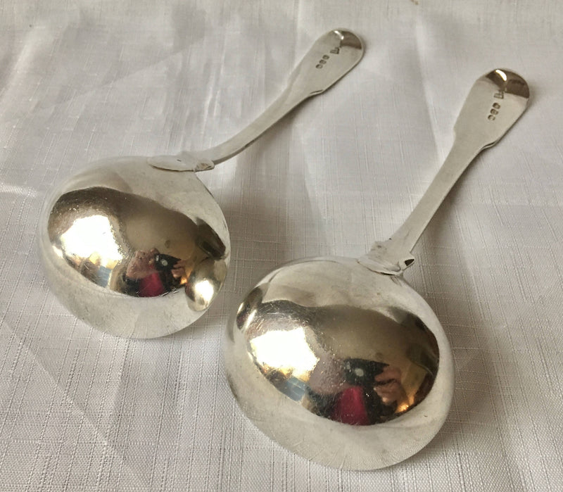 Georgian, George III, pair of silver thread pattern sauce ladles. London 1811 Richard Crossley & George Smith IV. 4.4 troy ounces.