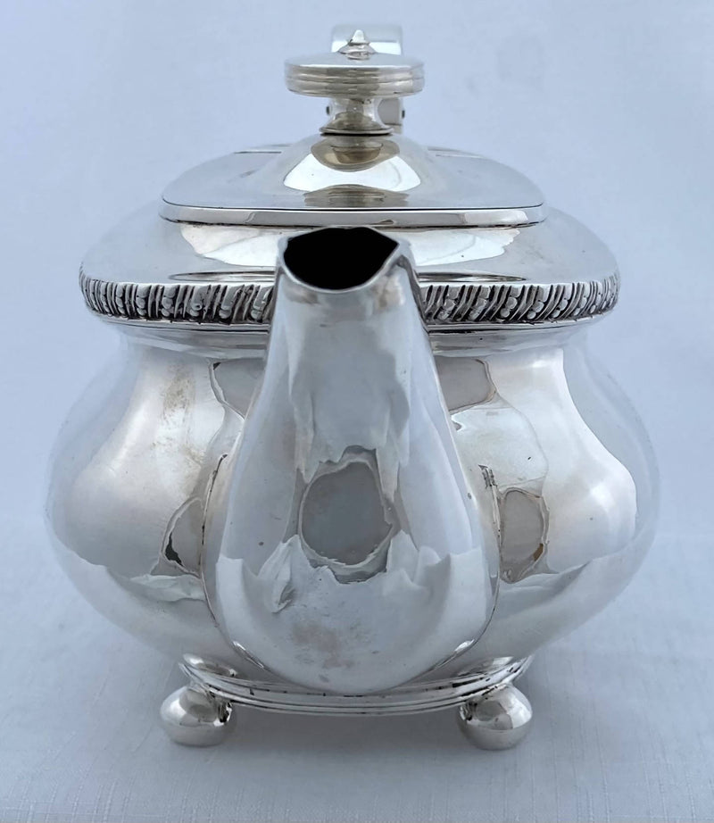 Georgian, George IV, Silver Teapot. Newcastle 1830 Thomas Wheatley. 17.5 troy ounces.