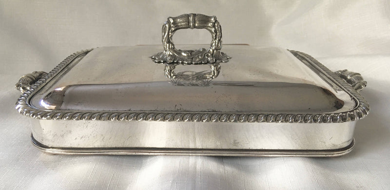 Georgian, Old Sheffield Plate, warming entree dish or bain marie. Circa 1820 - 1830.