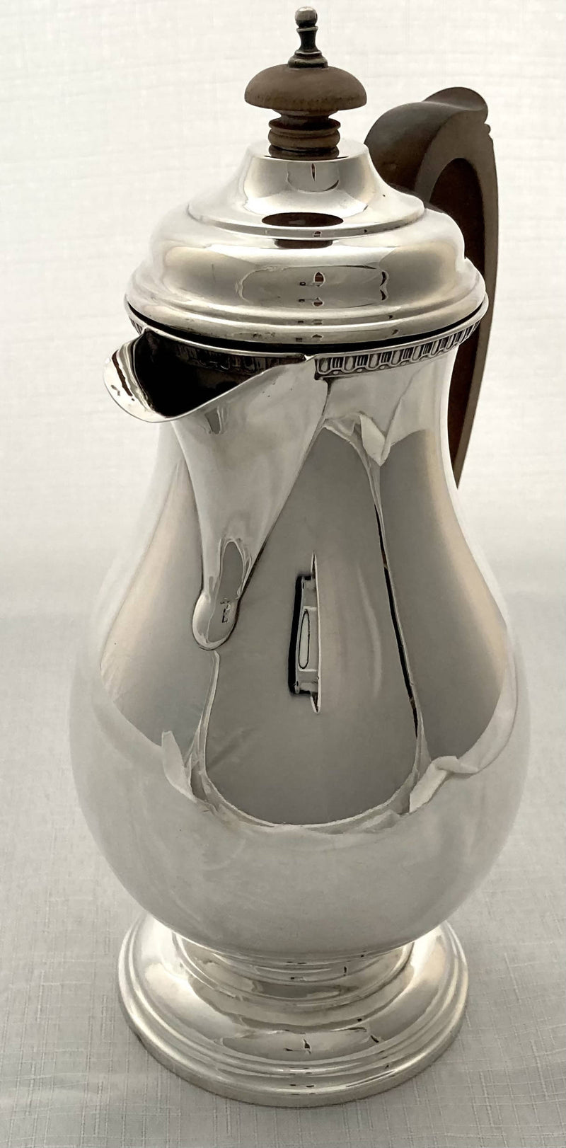 George V Silver Jug. Birmingham 1931 Selfridge & Co. Ltd. 16.6 troy ounces.