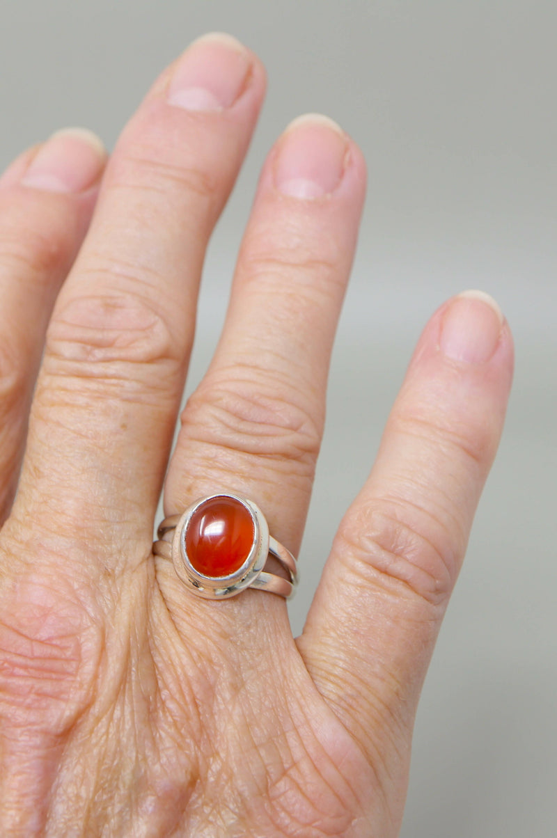 Vintage Silver & Cabochon Carnelian Ring
