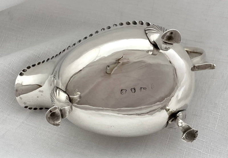Georgian, George III, silver sauce boat. London 1774 William Collings. 4.3 troy ounces.